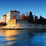 Ferienhaus Beautiful In Zadar